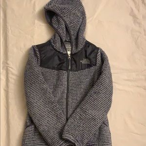 Girl’s North face hoodie